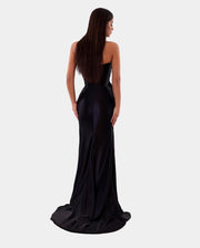 Rochie Albina Dyla neagra lunga cu pene si aplicatii