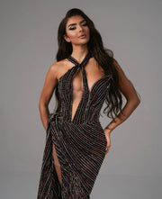Rochie Blini 03 neagră lungă cu trenă și cu cristale multicolore